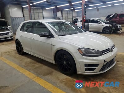 Czwarte zdjęcie samochodu z boku: 2017 VOLKSWAGEN GOLF R VIN:WVWVF7AU7HW074975 - miniatura