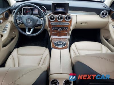 Zdjęcie 8 z 11 samochodu: 2018 MERCEDES-BENZ C 300 4MATIC VIN:55SWF4KB7JU261416 - miniatura