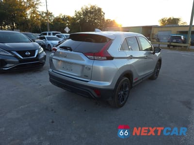 Czwarte zdjęcie samochodu z boku: 2022 MITSUBISHI ECLIPSE CROSS LE VIN:JA4ATVAA3NZ003536 - miniatura