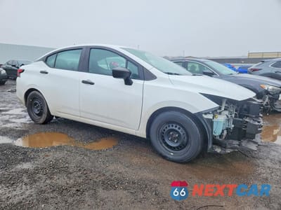 Czwarte zdjęcie samochodu z boku: 2020 NISSAN VERSA S VIN:3N1CN8DV9LL876076 - miniatura