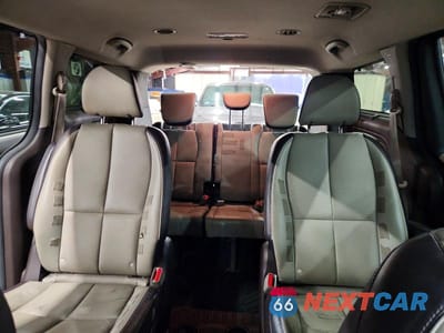 Zdjęcie 10 z 12 samochodu: 2018 KIA SEDONA SXL VIN:KNDME5C15J6357385 - miniatura