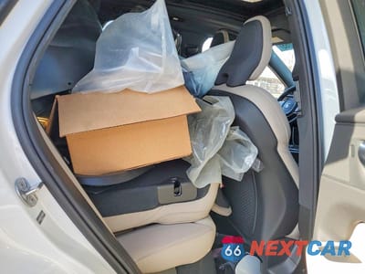 Zdjęcie 11 z 12 samochodu: 2026 VOLVO XC60 PLUS VIN:YV4H60RC3T1388478 - miniatura