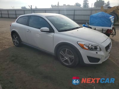 Czwarte zdjęcie samochodu z boku: 2013 VOLVO C30 T5 VIN:YV1672MK3D2309706 - miniatura