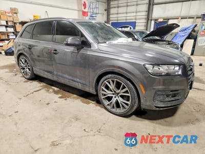 Czwarte zdjęcie samochodu z boku: 2019 AUDI Q7 PRESTIGE VIN:WA1VAAF7XKD034045 - miniatura