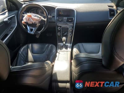 Zdjęcie 8 z 12 samochodu: 2016 VOLVO XC60 T6 R-DESIGN VIN:YV449MRP4G2916898 - miniatura