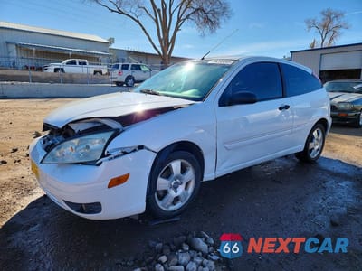 2005 FORD FOCUS ZX3 3FAHP31N85R142278 - główne zdjęcie licytacji z USA - miniatura