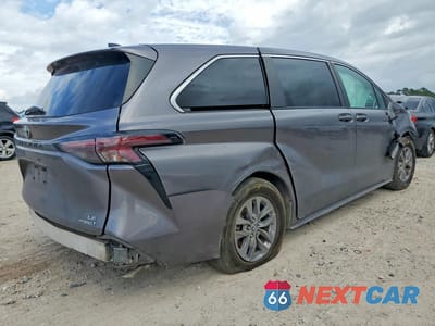 Trzecie zdjęcie samochodu z tyłu: 2023 TOYOTA SIENNA LE VIN:5TDKRKEC1PS165981 - miniatura