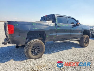 Trzecie zdjęcie samochodu z tyłu: 2019 CHEVROLET SILVERADO K2500 HEAVY DUTY LTZ VIN:1GC1KTEY0KF112926 - miniatura