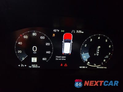 Zdjęcie 9 z 13 samochodu: 2019 VOLV XC60 T6 VIN:YV4A22RK1K1357566 - miniatura