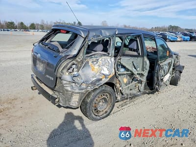 Trzecie zdjęcie samochodu z tyłu: 2006 TOYOTA COROLLA MATRIX XR VIN:2T1KR32E56C623671 - miniatura