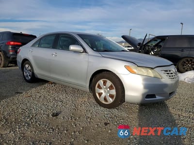 Czwarte zdjęcie samochodu z boku: 2009 TOYOTA CAMRY BASE VIN:4T1BE46K29U283111 - miniatura