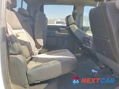 Zdjęcie 10 z 12 samochodu: 2022 GMC SIERRA K3500 DENALI VIN:1GT49WEY6NF309033 - miniatura