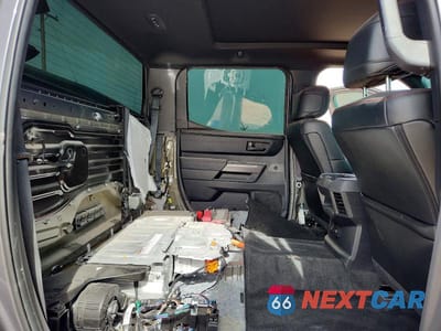 Zdjęcie 10 z 12 samochodu: 2024 TOYOTA TUNDRA TRD PRO HV VIN:5TFPC5DB2RX040907 - miniatura