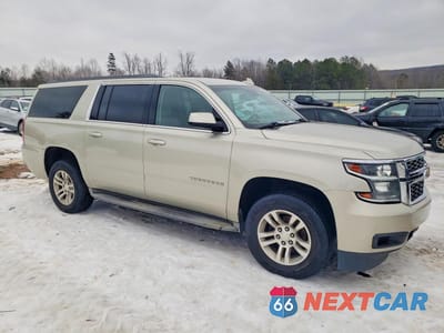 Czwarte zdjęcie samochodu z boku: 2015 CHEVROLET SUBURBAN C1500 LT VIN:1GNSCJKC3FR560037 - miniatura