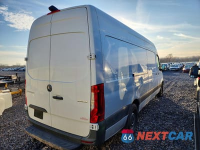 Trzecie zdjęcie samochodu z tyłu: 2020 MERCEDES-BENZ SPRINTER 2500 VIN:W1W4ECHY5LT040547 - miniatura
