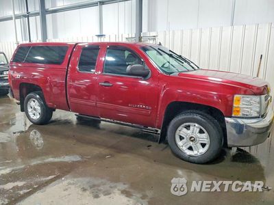 Czwarte zdjęcie samochodu z boku: 2013 CHEVROLET SILVERADO K1500 LT VIN:1GCRKSE77DZ191047 - miniatura