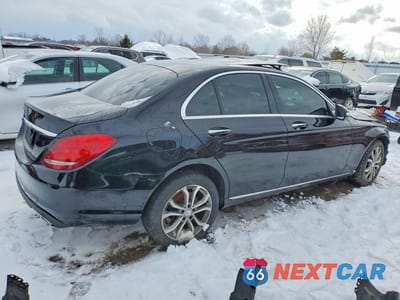 Trzecie zdjęcie samochodu z tyłu: 2015 MERCEDES-BENZ C 300 4MATIC VIN:55SWF4KB0FU015816 - miniatura