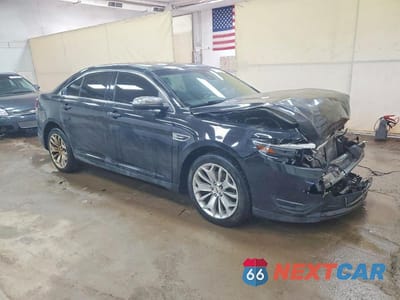 Czwarte zdjęcie samochodu z boku: 2019 FORD TAURUS LIMITED VIN:1FAHP2F89KG109807 - miniatura