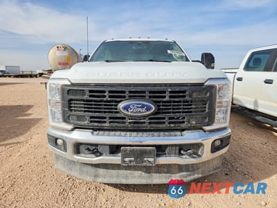 Piąte zdjęcie samochodu w środku: 2023 FORD F350 SUPER DUTY VIN:1FT8W3BA9PEC30769 - miniatura