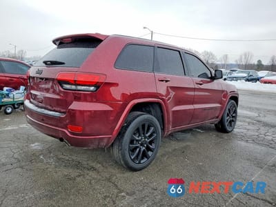 Trzecie zdjęcie samochodu z tyłu: 2022 JEEP GRAND CHEROKEE LAREDO E VIN:1C4RJFAG6NC141616 - miniatura