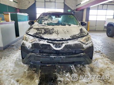Piąte zdjęcie samochodu w środku: 2018 TOYOTA RAV4 LE VIN:2T3BFREV8JW776941 - miniatura