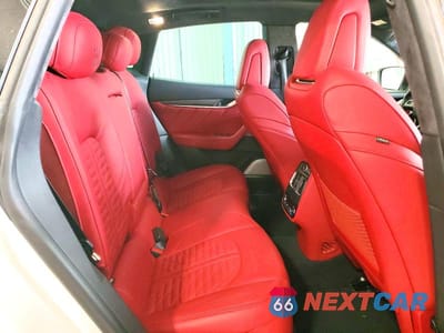 Zdjęcie 11 z 13 samochodu: 2019 MASERATI LEVANTE GTS VIN:ZN661ZUA8KX315622 - miniatura