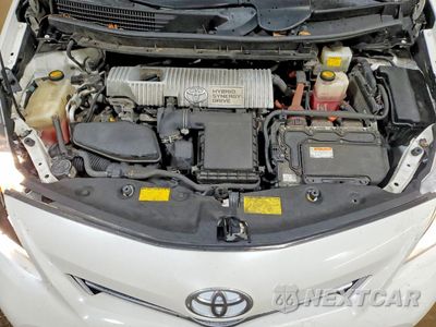 Zdjęcie 11 z 13 samochodu: 2013 TOYOTA PRIUS V TWO VIN:JTDZN3EU1D3203120 - miniatura