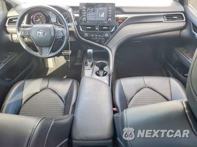 Zdjęcie 8 z 13 samochodu: 2021 TOYOTA CAMRY SE VIN:4T1G11AK4MU544304 - miniatura