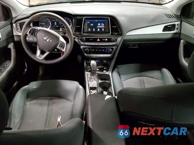 Zdjęcie 8 z 11 samochodu: 2019 HYUNDAI SONATA SE VIN:5NPE24AF0KH749106 - miniatura