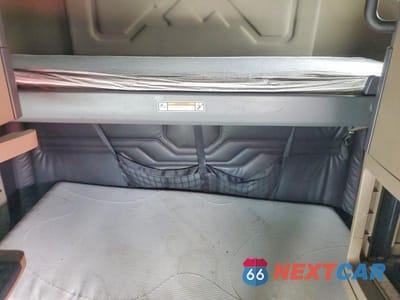 Zdjęcie 6 z 10 samochodu: 2018 FREIGHTLINER CASCADIA 125 SEMI TRUCK VIN:3AKJGLDR2JSJP4899 - miniatura
