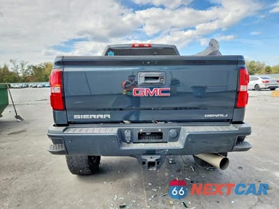 Zdjęcie 6 z 12 samochodu: 2018 GMC SIERRA K2500 DENALI VIN:1GT12UEY2JF109434 - miniatura