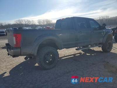 Trzecie zdjęcie samochodu z tyłu: 2018 FORD F250 SUPER DUTY VIN:1FT7W2BT7JEC72730 - miniatura