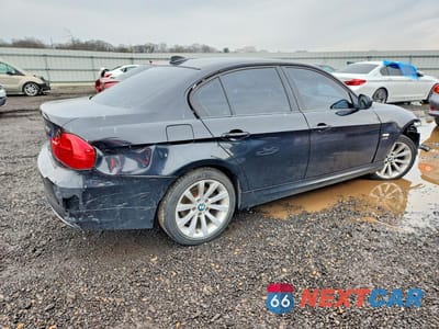 Trzecie zdjęcie samochodu z tyłu: 2011 BMW 328 XI SULEV VIN:WBAPK5G59BNN79922 - miniatura