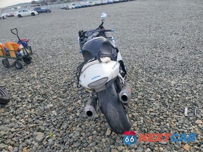 Czwarte zdjęcie samochodu z boku: 2004 SUZUKI GSX1300 R VIN:JS1GW71A642105353 - miniatura