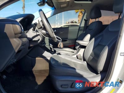 Zdjęcie 7 z 13 samochodu: 2018 HYUNDAI IONIQ LIMITED VIN:KMHC75LD4JU077917 - miniatura