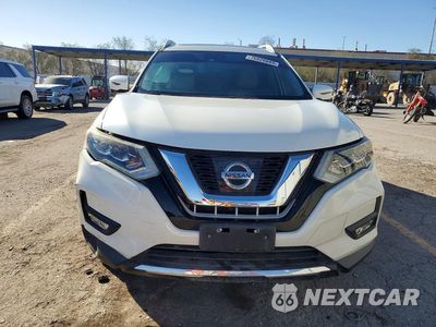 Piąte zdjęcie samochodu w środku: 2017 NISSAN ROGUE SL VIN:5N1AT2MT8HC808453 - miniatura