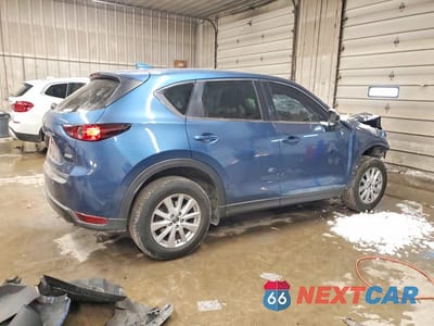 Trzecie zdjęcie samochodu z tyłu: 2017 MAZDA CX-5 TOURING VIN:JM3KFBCL7H0175146 - miniatura