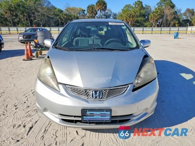 Piąte zdjęcie samochodu w środku: 2013 HONDA FIT VIN:JHMGE8H36DC009558 - miniatura