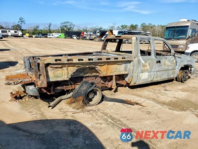 Trzecie zdjęcie samochodu z tyłu: 2007 CHEVROLET SILVERADO 3500 4X4 L VIN:1GCJK39D67E158426 - miniatura