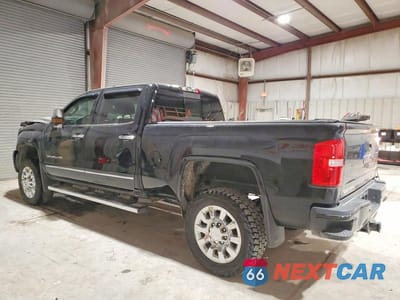 Drugie zdjęcie samochodu z przodu: 2019 GMC SIERRA K2500 DENALI VIN:1GT12SEY1KF175530 - miniatura