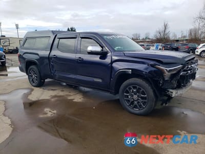 Czwarte zdjęcie samochodu z boku: 2024 TOYOTA TUNDRA CREWMAX PLATINUM VIN:5TFNA5ECXRX022398 - miniatura