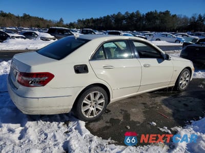 Trzecie zdjęcie samochodu z tyłu: 2012 MERCEDES-BENZ E 350 4MATIC VIN:WDDHF8JBXCA599994 - miniatura