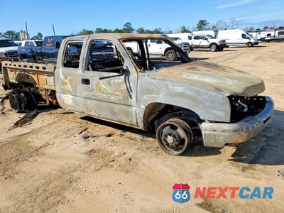 Czwarte zdjęcie samochodu z boku: 2007 CHEVROLET SILVERADO 3500 4X4 L VIN:1GCJK39D67E158426 - miniatura