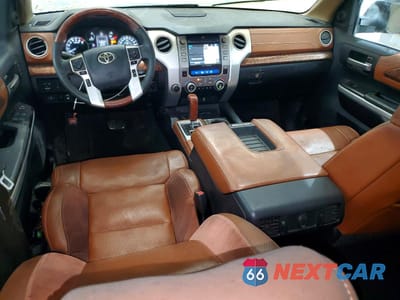 Zdjęcie 8 z 12 samochodu: 2018 TOYOTA TUNDRA 1794 EDITION VIN:5TFAY5F13JX704695 - miniatura