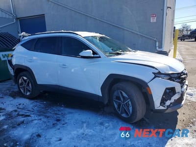 Czwarte zdjęcie samochodu z boku: 2025 HYUNDAI TUCSON SEL VIN:5NMJBCDE0SH503990 - miniatura