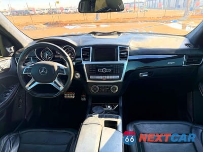 Zdjęcie 9 z 10 samochodu: 2016 MERCEDES-BENZ GL 63 AMG VIN:4JGDF7EE9GA710799 - miniatura