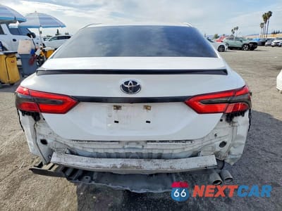 Zdjęcie 6 z 13 samochodu: 2018 TOYOTA CAMRY L VIN:4T1B11HK1JU588112 - miniatura