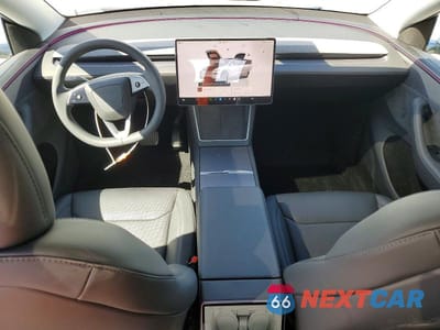 Zdjęcie 8 z 13 samochodu: 2026 TESLA MODEL Y VIN:7SAYGDED9TA459180 - miniatura