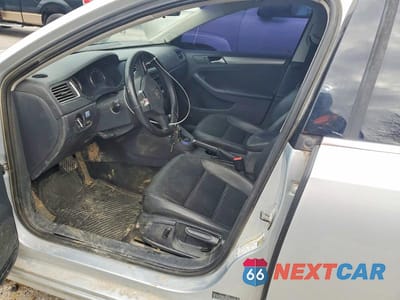 Zdjęcie 7 z 12 samochodu: 2014 VOLKSWAGEN JETTA TDI VIN:3VWLL7AJXEM357157 - miniatura