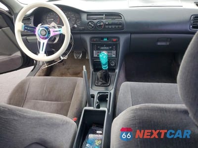 Zdjęcie 8 z 12 samochodu: 1995 HONDA ACCORD LX VIN:JHMCD553XSC022542 - miniatura